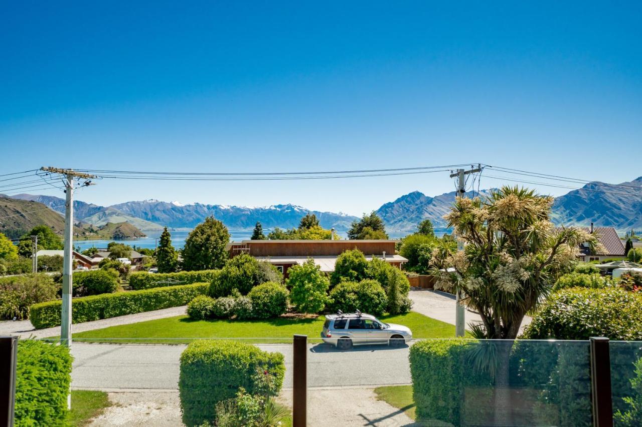 Views On Parry - Lake Hawea Holiday Home ภายนอก รูปภาพ