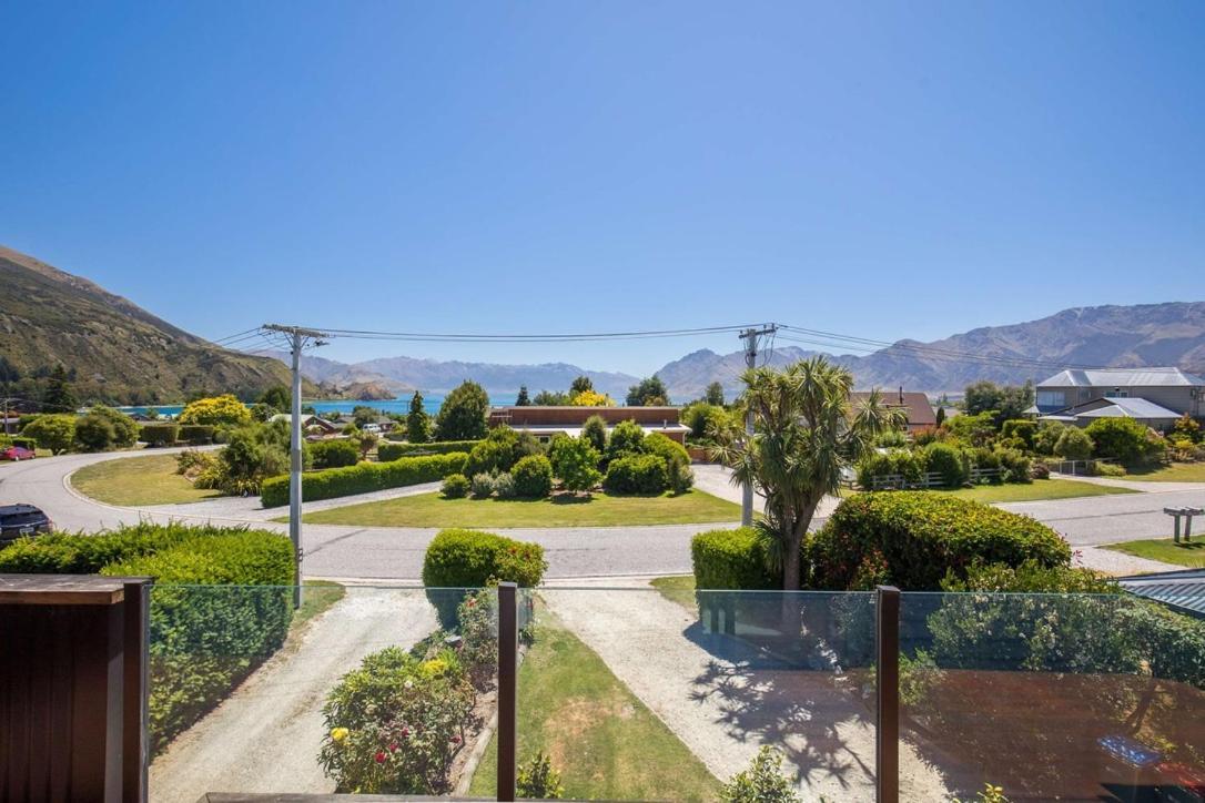 Views On Parry - Lake Hawea Holiday Home ภายนอก รูปภาพ