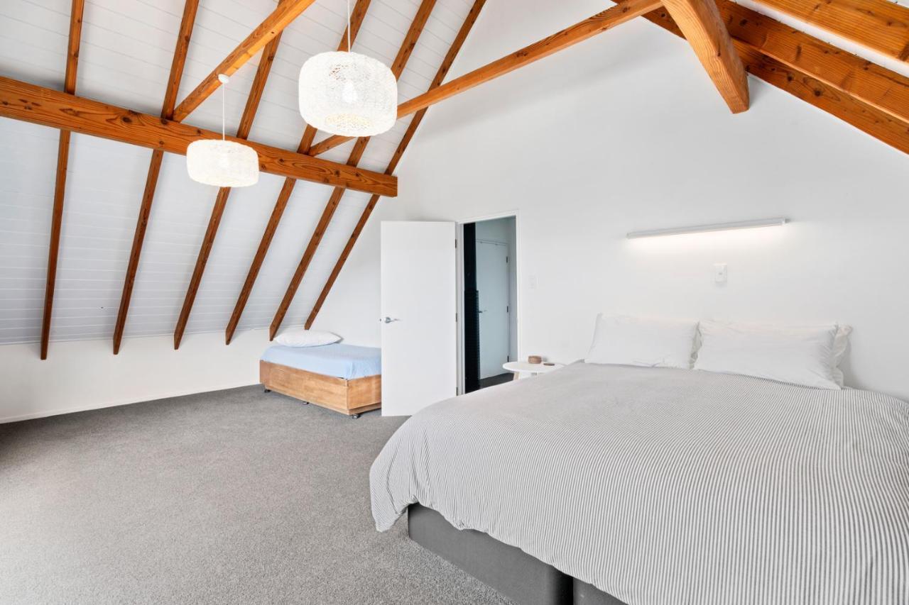 Views On Parry - Lake Hawea Holiday Home ภายนอก รูปภาพ