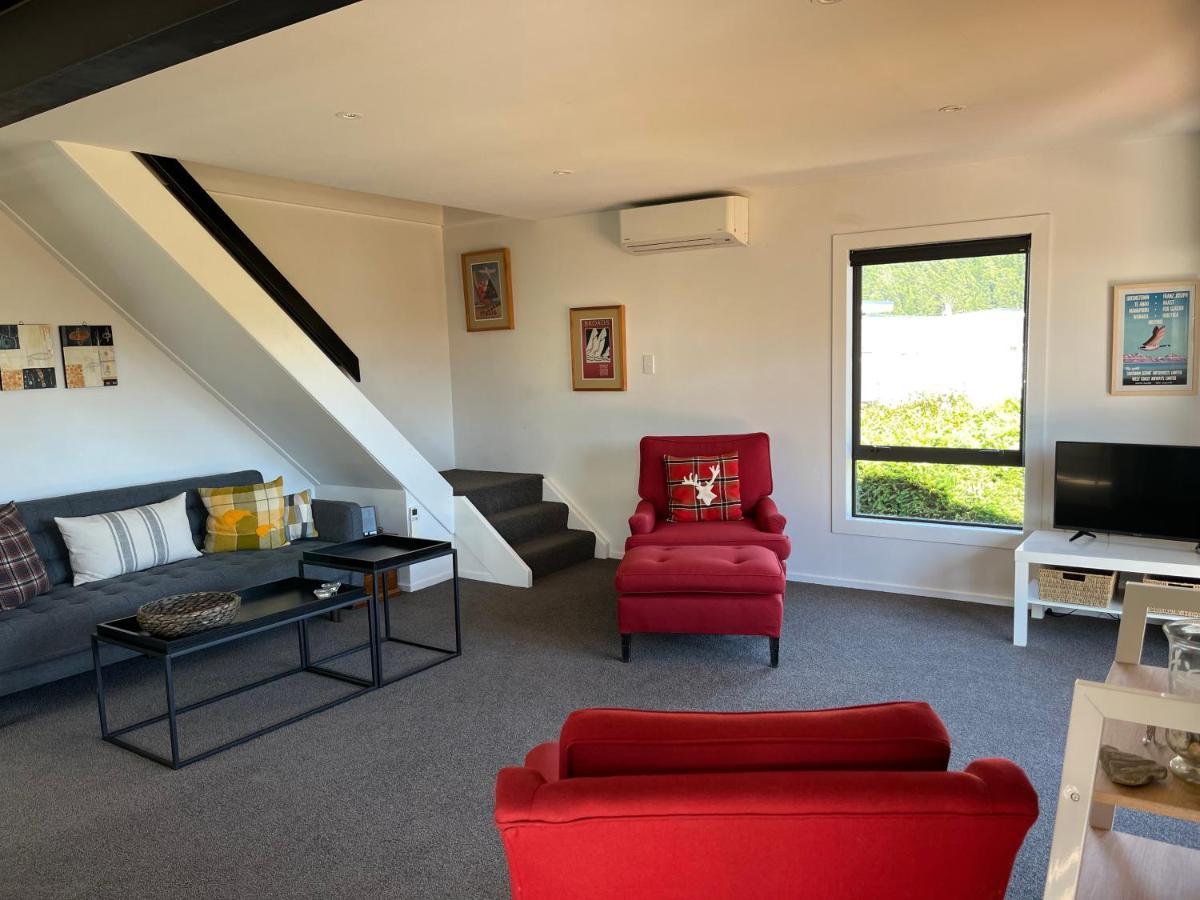 Views On Parry - Lake Hawea Holiday Home ภายนอก รูปภาพ